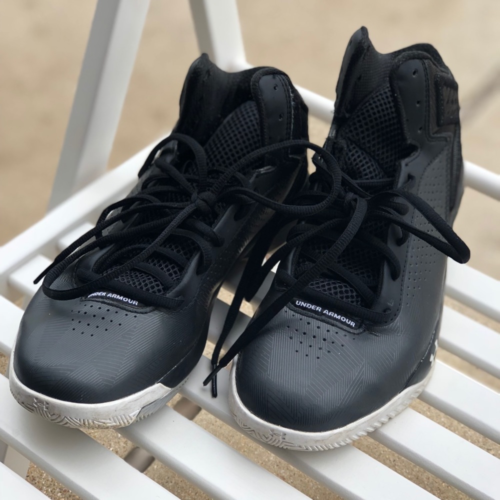 Under Armour Sneakers